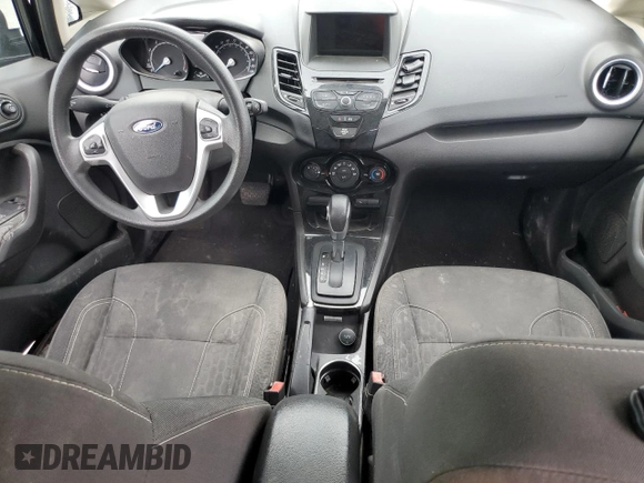 2019 Ford Fiesta SE z VIN 3FADP4BJ5KM144370, wystawiony jako Copart lot #49093915 z przebiegiem Nie podano mil oraz Szkoda całkowita • Salvage title. Historia ofert i sprzedaży dostępna na DreamBid. Obrazek 8.