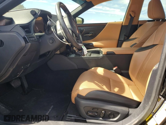 2024 Lexus ES 350 Luxury z VIN 58AEZ1B19RU179379, wystawiony jako Copart lot #47255955 z przebiegiem 10 219 mil mil oraz Szkoda całkowita • Salvage title. Historia ofert i sprzedaży dostępna na DreamBid. Obrazek 7.