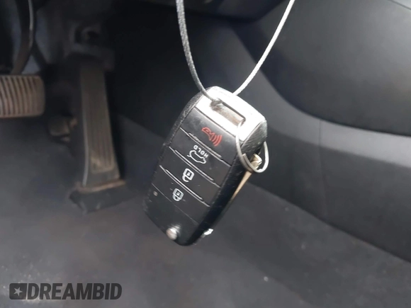 2020 Kia Sorento LX with VIN 5XYPG4A52LG627955, listed as a IAAI auction lot 41500038 with 150,464 mi miles and . Bid and sale history available at DreamBid. Image 11.