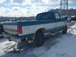 1996 Ford F-250 with VIN 2FTHF26G0TCA64327, listed as a IAAI auction lot 41397949 with 333,048 mi miles. Bid and sale history available at carsss.com. Image 4.