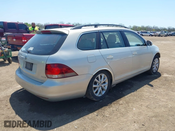 2011 Volkswagen Jetta SE with VIN 3VWPX7AJ7BM640228, listed as a IAAI auction lot 42102277 with 134,936 mi miles and . Bid and sale history available at DreamBid. Image 4.