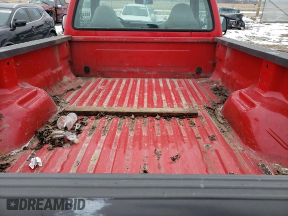 1999 Ford F-250 XL z VIN 1FTNF21L6XEA97484, wystawiony jako Copart lot #88649775 z przebiegiem 236 703 mil mil oraz Szkoda całkowita • Salvage title. Historia ofert i sprzedaży dostępna na DreamBid. Obrazek 10.