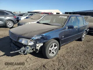 2000 Volvo S70 with VIN YV1LT56DXY2644773, listed as a Copart auction lot 83632384 with 93,050 mi miles and Salvage Title. Bid and sale history available at carsss.com. Image 1.