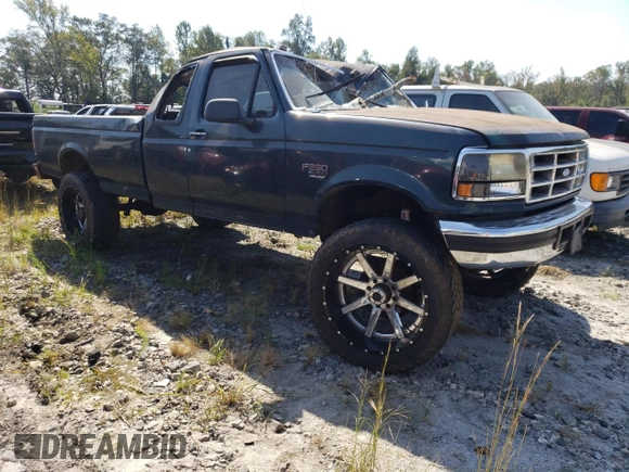 1995 Ford F-250 z VIN 1FTHX26F0SKB43026, wystawiony jako Copart lot #74275134 z przebiegiem Nie podano mil oraz Szkoda całkowita • Salvage title. Historia ofert i sprzedaży dostępna na DreamBid. Obrazek 4.