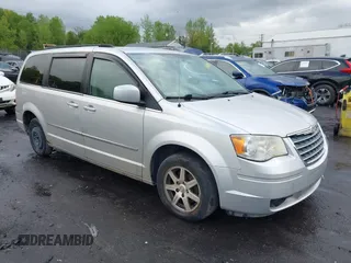 2010 Chrysler Town & Country Touring with VIN 2A4RR5D18AR151604, listed as a IAAI auction lot 42208309 with 207,886 mi miles and . Bid and sale history available at DreamBid. Image 1.