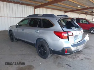 2018 Subaru Outback Premium z VIN 4S4BSAFC8J3337232, wystawiony jako IAAI lot #42214336 z przebiegiem 59 398 mil mil oraz . Historia ofert i sprzedaży dostępna na DreamBid. Obrazek 3.