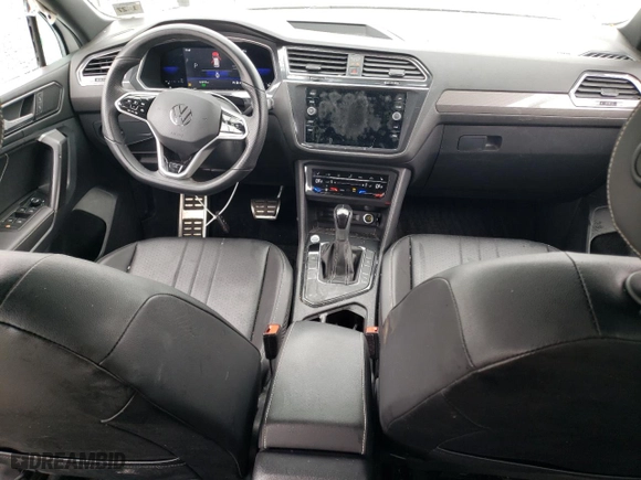 2022 Volkswagen Tiguan SE R-Line Black with VIN 3VVCB7AX0NM105283, listed as a Copart auction lot 49964315 with 41,317 mi miles and Salvage Title. Bid and sale history available at carsss.com. Image 8.
