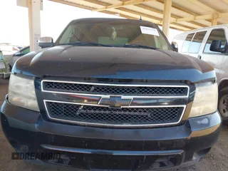 2007 Chevrolet Tahoe LS with VIN 1GNFC13C07R266418, listed as a IAAI auction lot 42435750 with 321,712 mi miles and . Bid and sale history available at DreamBid. Image 6.