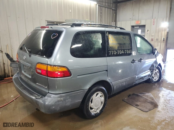 2000 Toyota Sienna LE with VIN 4T3ZF13C1YU241686, listed as a Copart auction lot 48294265 with 244,453 mi miles and Salvage Title. Bid and sale history available at carsss.com. Image 3.