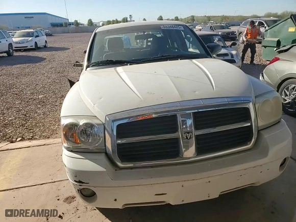 2006 Dodge Dakota SLT with VIN 1D7HE48N86S646708, listed as a Copart auction lot 88348425 with 133,840 mi miles and Salvage Title. Bid and sale history available at carsss.com. Image 10.