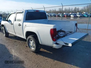 2005 Chevrolet Colorado 1SF LS Z71 with VIN 1GCDT136858110284, listed as a IAAI auction lot 41850640 with 86,501 mi miles. Bid and sale history available at carsss.com. Image 3.