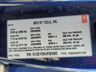 2018 Tesla Model 3 Long Range Battery z VIN 5YJ3E1EB4JF083983, wystawiony jako Copart lot #45250445 z przebiegiem 61 042 mil mil oraz Szkoda całkowita • Salvage title. Historia ofert i sprzedaży dostępna na DreamBid. Obrazek 12.