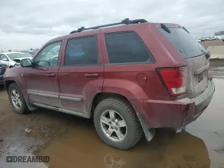 2007 Jeep Grand Cherokee Laredo with VIN 1J8HR48P27C525645, listed as a Copart auction lot 48421375 with 195,910 mi miles and Salvage Title. Bid and sale history available at carsss.com. Image 2.