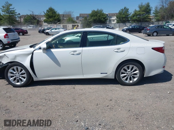 2013 Lexus ES 300h with VIN JTHBW1GG2D2007198, listed as a IAAI auction lot 42051431 with 235,480 mi miles and . Bid and sale history available at DreamBid. Image 15.
