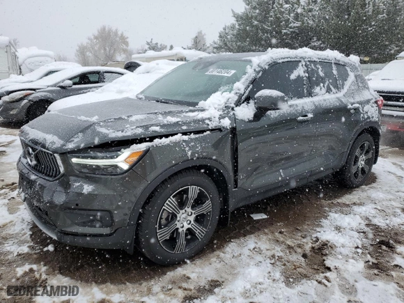 2019 Volvo XC40 Inscription with VIN YV4162UL3K2106661, listed as a Copart auction lot 80146204 with 92,092 mi miles and Salvage Title. Bid and sale history available at carsss.com. Image 1.