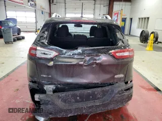 2015 Jeep Cherokee Latitude with VIN 1C4PJMCS8FW769920, listed as a Copart auction lot 46282335 with 143,469 mi miles and Salvage Title. Bid and sale history available at carsss.com. Image 6.