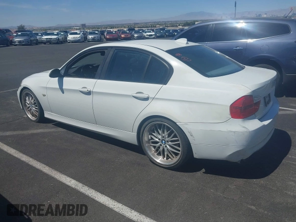 2006 BMW 3 Series 325i с VIN WBAVB13546KX50170, выставлен на аукционе IAAI как лот 42343452 с пробегом 118 453 миль миль и . История ставок и продаж доступна на DreamBid. Изображение 3.