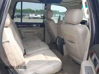 2003 Lincoln Navigator Luxury z VIN 5LMFU28R33LJ13692, wystawiony jako IAAI lot #42226136 z przebiegiem 161 104 mil mil oraz . Historia ofert i sprzedaży dostępna na DreamBid. Obrazek 8.