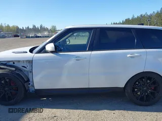 2017 Land Rover Range Rover Sport z VIN SALWR2FE4HA143000, wystawiony jako IAAI lot #42037694 z przebiegiem 108 672 mil mil oraz . Historia ofert i sprzedaży dostępna na DreamBid. Obrazek 15.