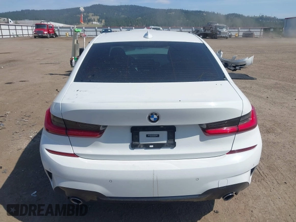 2019 BMW 3 Series 330i xDrive with VIN WBA5R7C52KAJ82760, listed as a IAAI auction lot 42485304 with 43,298 mi miles and . Bid and sale history available at DreamBid. Image 16.