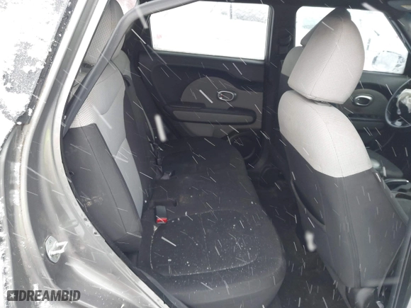 2014 Kia Soul with VIN KNDJN2A26E7033942, listed as a IAAI auction lot 41271872 with 90,901 mi miles. Bid and sale history available at carsss.com. Image 8.