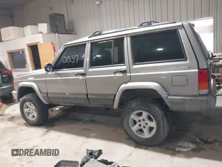 2000 Jeep Cherokee с VIN 1J4FF48S2YL236238, выставлен на аукционе IAAI как лот 41640537 с пробегом 186 012 миль миль и . История ставок и продаж доступна на DreamBid. Изображение 14.