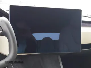2022 Tesla Model S Plaid z VIN 5YJSA1E61NF485055, wystawiony jako IAAI lot #41751134 z przebiegiem Nie podano mil oraz . Historia ofert i sprzedaży dostępna na DreamBid. Obrazek 18.