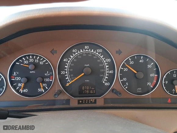 2000 Mercedes-Benz SL-Class with VIN WDBFA68F0YF193681, listed as a Copart auction lot 46833985 with 179,163 mi miles and Clean Title. Bid and sale history available at carsss.com. Image 9.