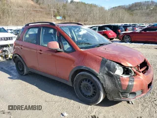 2013 Suzuki SX4 Crossover with VIN JS2YB5A31D6101642, listed as a Copart auction lot 45537225 with 137,409 mi miles and Salvage Title. Bid and sale history available at carsss.com. Image 4.