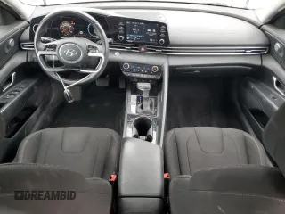 2021 Hyundai Elantra SEL z VIN 5NPLS4AG0MH006061, wystawiony jako Copart lot #56562665 z przebiegiem 62 689 mil mil oraz Szkoda całkowita • Salvage title. Historia ofert i sprzedaży dostępna na DreamBid. Obrazek 8.