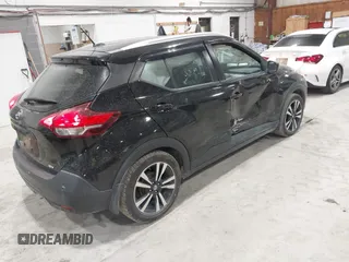 2020 Nissan Kicks SV with VIN 3N1CP5CVXLL556968, listed as a IAAI auction lot 41691274 with 107,040 mi miles. Bid and sale history available at carsss.com. Image 4.