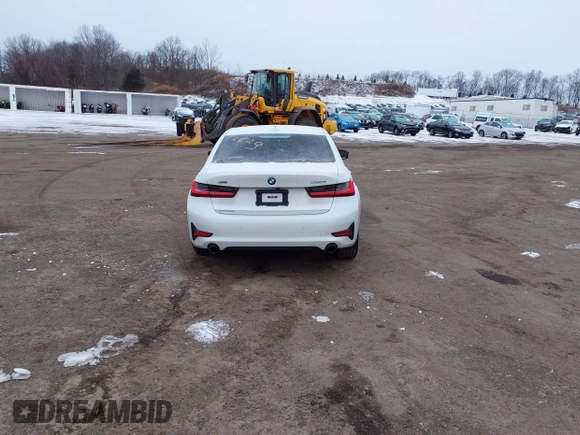 2021 BMW 3 Series 330i xDrive with VIN WBA5R7C05MFL03288, listed as a IAAI auction lot 41492559 with 47,170 mi miles and . Bid and sale history available at DreamBid. Image 16.