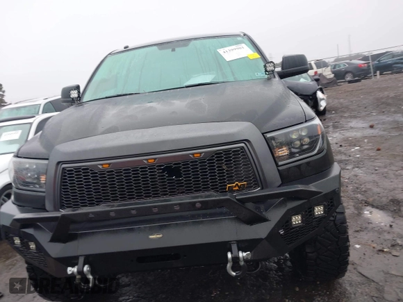 2012 Toyota Tundra Limited with VIN 5TFHW5F15CX231213, listed as a IAAI auction lot 41399901 with 262,185 mi miles and . Bid and sale history available at DreamBid. Image 12.