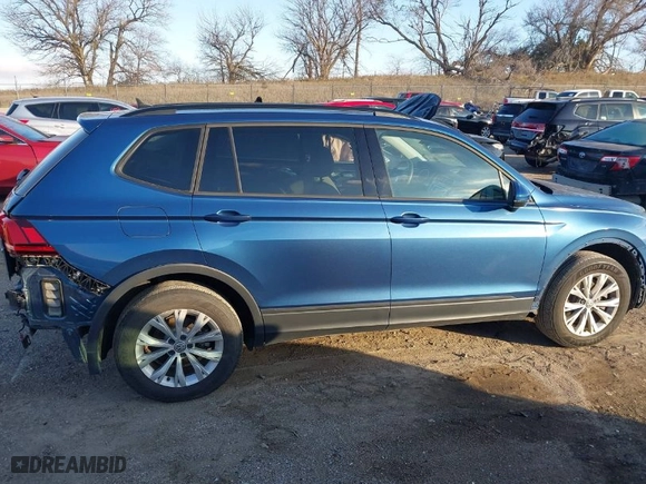 2020 Volkswagen Tiguan S with VIN 3VV0B7AX7LM120394, listed as a IAAI auction lot 40908849 with 31,973 mi miles. Bid and sale history available at carsss.com. Image 14.