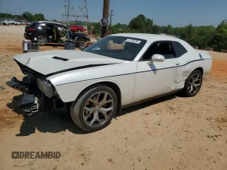 2015 Dodge Challenger SXT Plus z VIN 2C3CDZBGXFH761367, wystawiony jako Copart lot #51753295 z przebiegiem 169 426 mil mil oraz Szkoda całkowita • Salvage title. Historia ofert i sprzedaży dostępna na DreamBid. Obrazek 1.