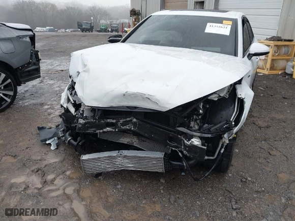 2018 Audi A4 Premium with VIN WAUKMAF40JA219711, listed as a IAAI auction lot 41352621 with 1 mi miles. Bid and sale history available at carsss.com. Image 6.