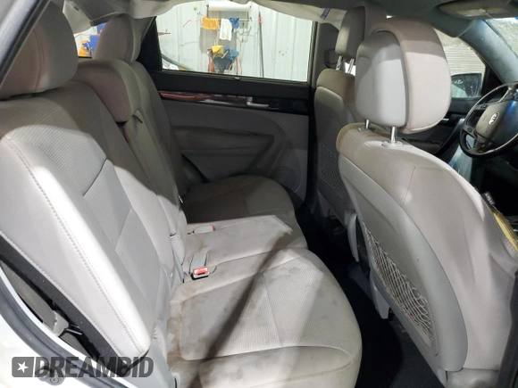 2014 Kia Sorento LX z VIN 5XYKTCA65EG488917, wystawiony jako Copart lot #57613445 z przebiegiem 180 621 mil mil oraz Szkoda całkowita • Salvage title. Historia ofert i sprzedaży dostępna na DreamBid. Obrazek 11.
