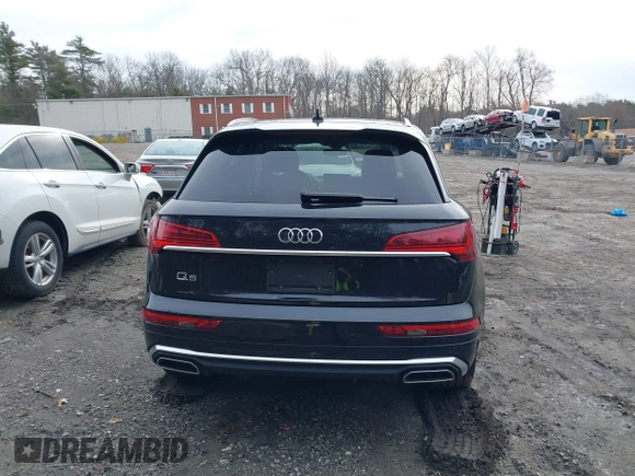 2022 Audi Q5 S line Premium Plus z VIN WA1EAAFY5N2027089, wystawiony jako IAAI lot #39093168 z przebiegiem 24 523 mil mil oraz . Historia ofert i sprzedaży dostępna na DreamBid. Obrazek 16.