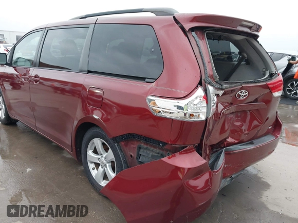 2014 Toyota Sienna LE AAS z VIN 5TDKK3DC9ES466877, wystawiony jako IAAI lot #42298356 z przebiegiem 189 826 mil mil oraz . Historia ofert i sprzedaży dostępna na DreamBid. Obrazek 6.