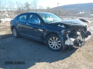 2013 Chrysler 200 Limited with VIN 1C3CCBCB9DN568029, listed as a IAAI auction lot 41412648 with 86,931 mi miles. Bid and sale history available at carsss.com. Image 1.
