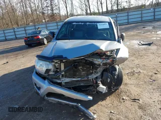2014 Toyota Tacoma with VIN 3TMLU4EN5EM135783, listed as a IAAI auction lot 41520091 with 188,973 mi miles. Bid and sale history available at carsss.com. Image 12.