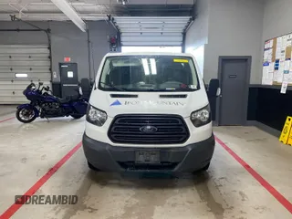 2017 Ford Transit z VIN 1FTYE1ZM1HKA12366, wystawiony jako IAAI lot #42501054 z przebiegiem 199 105 mil mil oraz . Historia ofert i sprzedaży dostępna na DreamBid. Obrazek 3.
