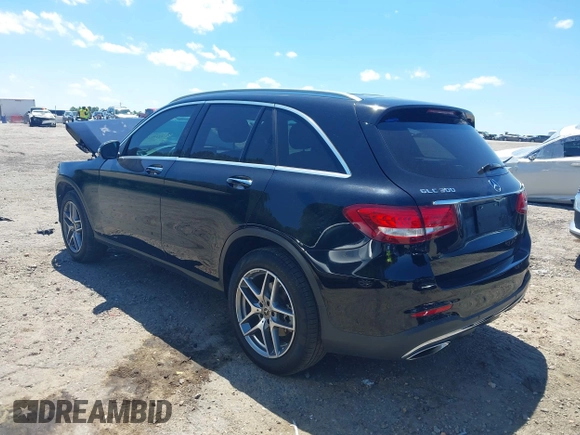 2019 Mercedes-Benz GLC 300 with VIN WDC0G4JB2KV126704, listed as a IAAI auction lot 42186764 with 63,070 mi miles and . Bid and sale history available at DreamBid. Image 3.
