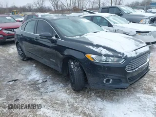 2013 Ford Fusion SE Hybrid with VIN 3FA6P0LU0DR176353, listed as a IAAI auction lot 41591238 with 190,717 mi miles. Bid and sale history available at carsss.com. Image 1.