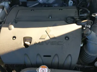 2022 Mitsubishi Outlander SE z VIN JA4APVAU6NU017104, wystawiony jako IAAI lot #41868713 z przebiegiem 27 703 mil mil oraz . Historia ofert i sprzedaży dostępna na DreamBid. Obrazek 19.