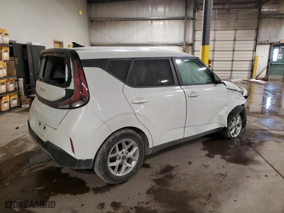2024 Kia Soul LX with VIN KNDJ23AU2R7236560, listed as a Copart auction lot 41908805 with 15,301 mi miles and Non Repairable. Bid and sale history available at carsss.com. Image 3.