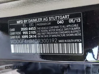 2013 Mercedes-Benz C-Class C 250 Sport with VIN WDDGF4HB8DR300192, listed as a IAAI auction lot 41982295 with 94,414 mi miles. Bid and sale history available at carsss.com. Image 9.