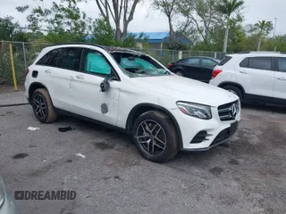 2018 Mercedes-Benz GLC with VIN WDC0G4KB7JV045792, listed as a IAAI auction lot 41920092 with 60,798 mi miles. Bid and sale history available at carsss.com. Image 1.