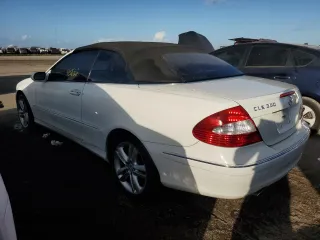 2007 Mercedes-Benz CLK 350 with VIN WDBTK56F17F220687, listed as a Copart auction lot 77984104 with 91,527 mi miles and Salvage Title. Bid and sale history available at DreamBid. Image 2.