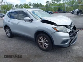 2015 Nissan Rogue SV with VIN KNMAT2MT5FP504510, listed as a IAAI auction lot 41935481 with 136,721 mi miles. Bid and sale history available at carsss.com. Image 1.